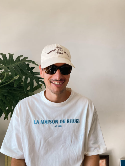La maison de Rhuki tee - broderie bleue
